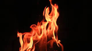 На Московском шоссе сгорела квартира, есть пострадавший
