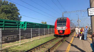 В главном споре РЖД поставлена точка: имеет ли право пассажир запрещать сидеть на "своей" нижней полке соседу сверху