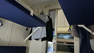 «Уступи мне свое место на нижней полке, ты же молодая!»: что нужно говорить, чтобы проводник встал на вашу сторону
