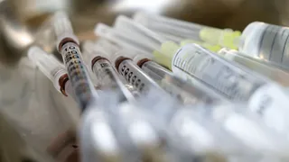 Однажды поступит: в рязанском минздраве не знают, когда в регион доставят "Спутник Лайт"