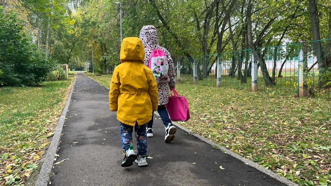 "В каких условиях учатся дети!": рязанские родители в гневе из-за сдвига сроков по новой школе в Дядьково