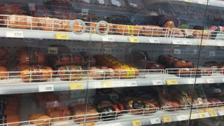 Смело покупайте – там чистое мясо, никакой сои и примесей: Росконтроль назвал лучшие марки колбасы
