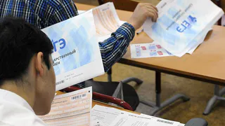 Минобразования: в этом году экзамены напишут почти 15 тысяч школьников