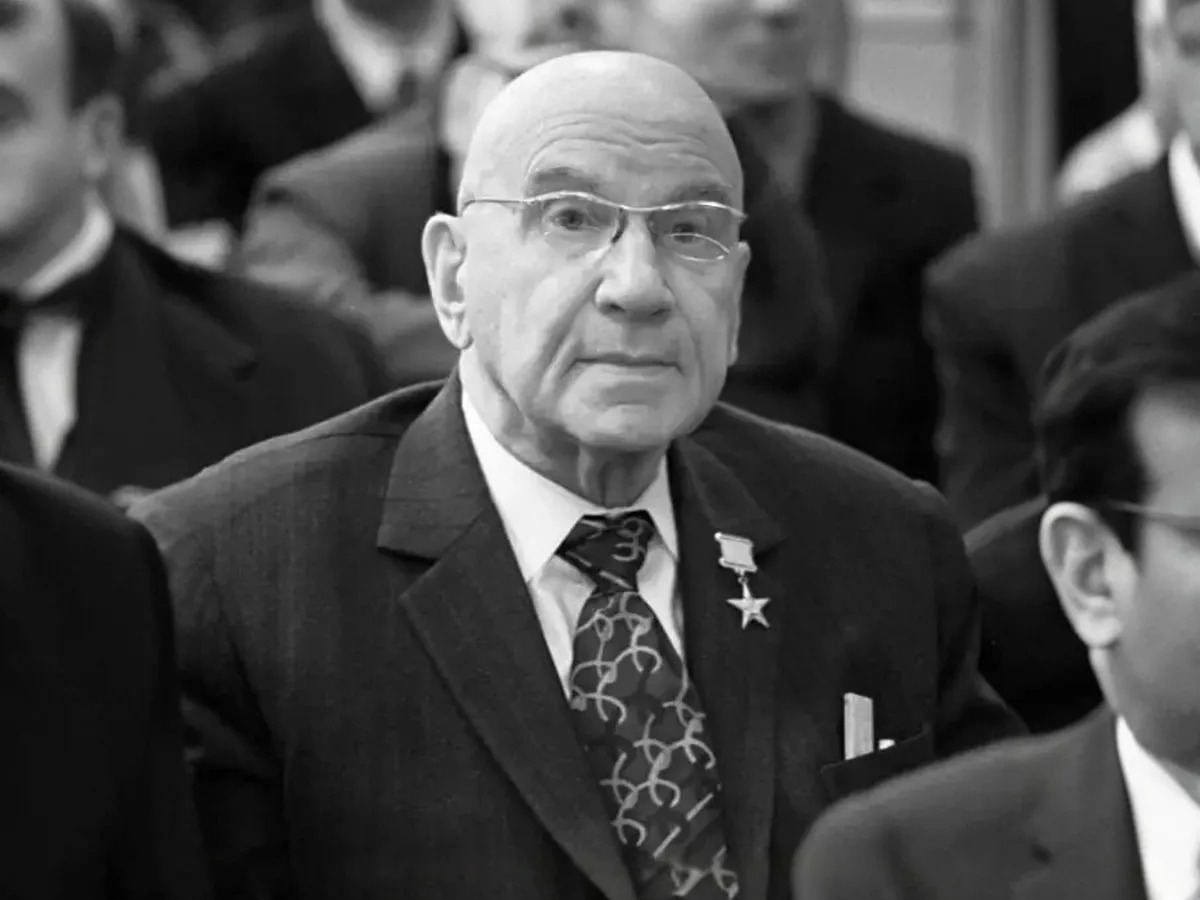 Если вам 45-70 лет: 5 обязательных приемов долгожителей назвал академик Микулин