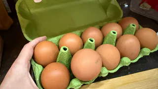 Не только черника — добавьте эти 4 продукта в рацион, и глаза скажут спасибо