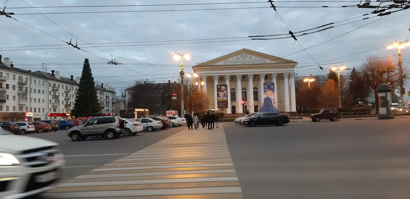 Россияне переходят на новый график из-за ситуации в стране – отныне суббота станет рабочей