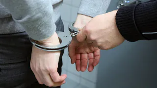 Грозит до 10 лет: рязанский адвокат напал на посетителя кафе