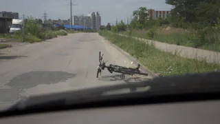 Полиция разыскивает водителя, который сбил 6-летнего ребенка на улице Космонавтов