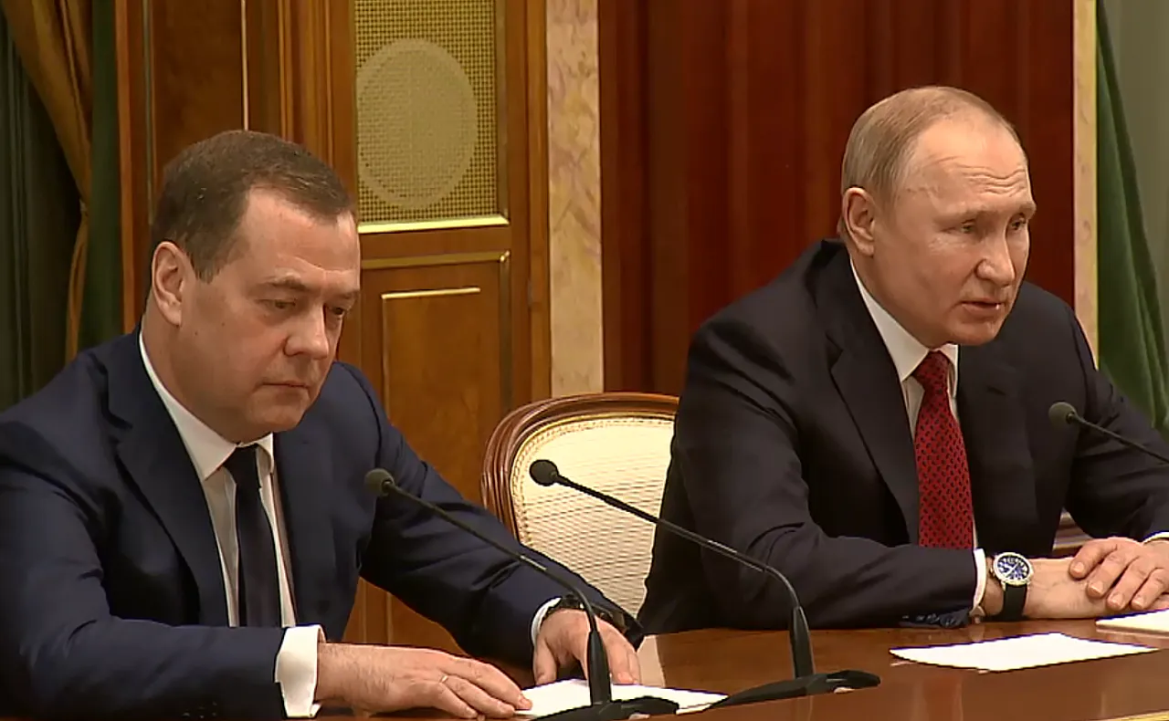 - Куда резюме слать? - реакция рязанцев на отставку Правительства РФ