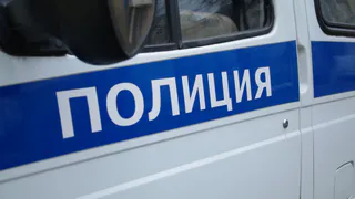 Начал душить: ребенок вызвал полицию из-за нападения отца на мать