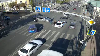 В центре Рязани легковушка сбила мотоциклиста
