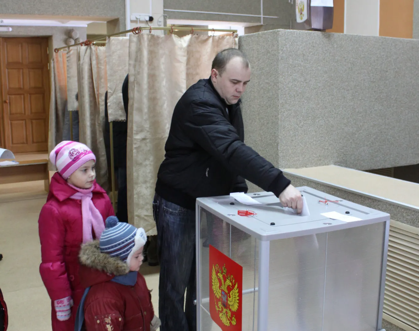 В Казахстане 156 россиян выбрали депутатов в Госдуму, а рязанцы не могли найти избирательные участки