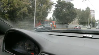 В Рязани автобус без тормозов выехал на тротуар