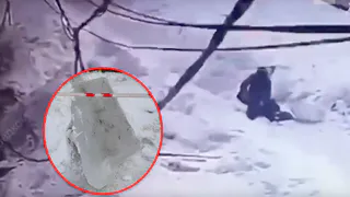 Врачи рассказали о состоянии ребенка, пострадавшего от глыбы льда