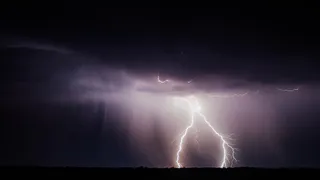 Желтый уровень опасности: в Рязанской области ожидаются гроза и ветер