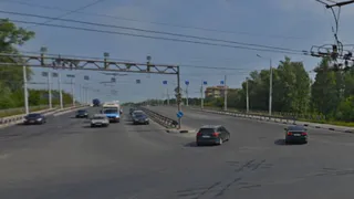 Крик души - жители Московского шоссе устали стоять в пробках на мосту