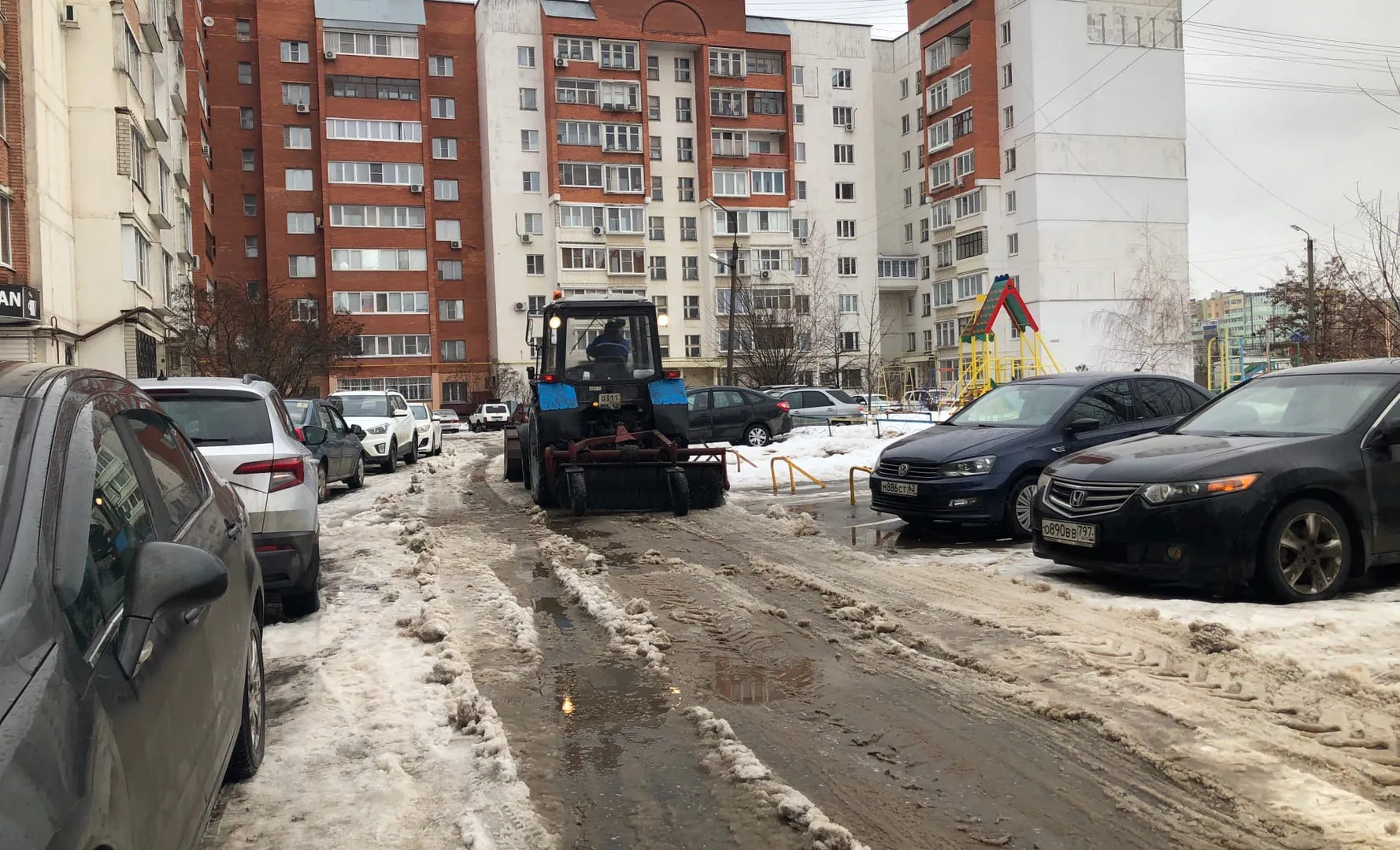 Как рязанцы оценивают уборку города от снега