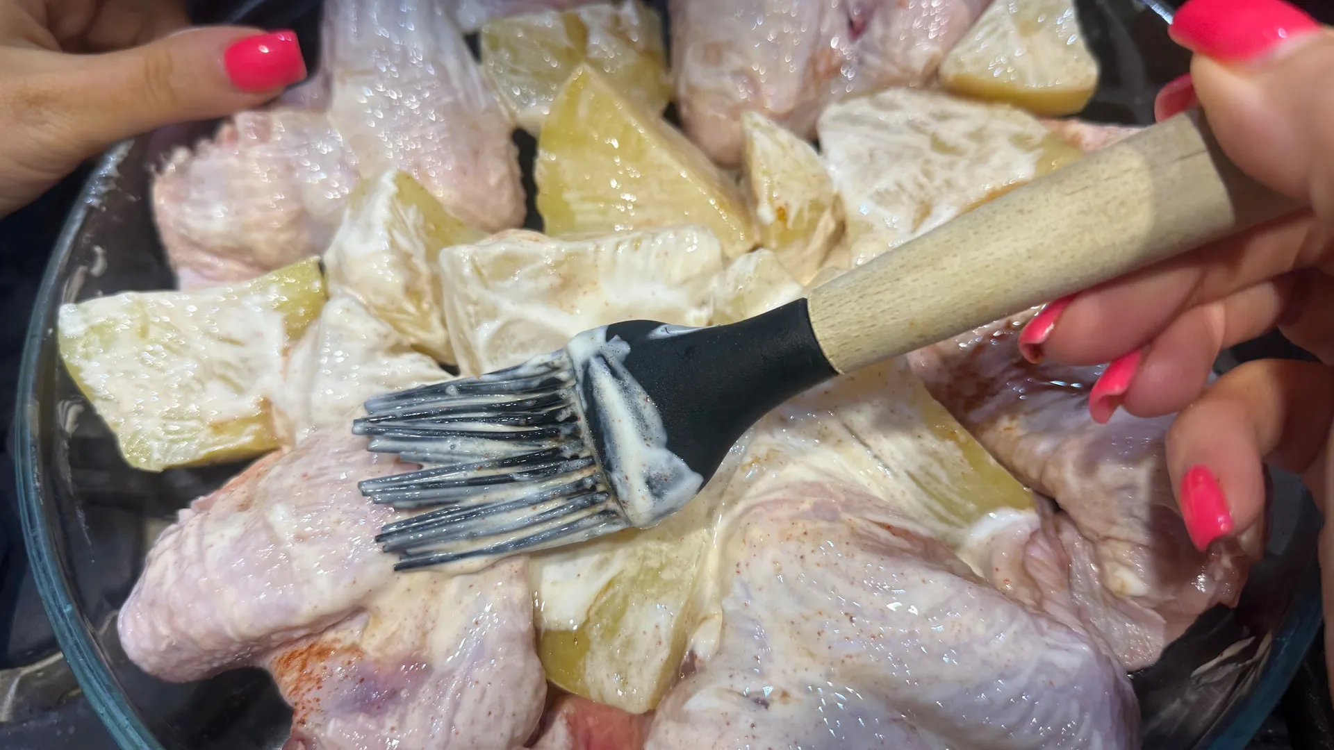 Не вздумайте есть куриное мясо, пока не сделаете это: как очистить магазинную курицу от «химии»