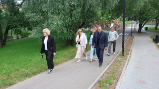 В парке у Черезовских прудов доделывают освещение и дорожки