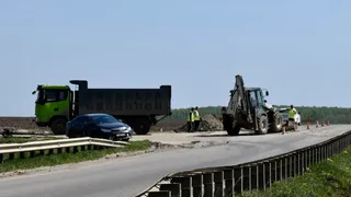 В Старожиловском округе отремонтируют разбитую дорогу, на которую жаловались жители села Истье
