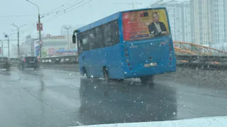 Рязанский автобус на Московском шоссе при перевозке пассажиров потерял колесо