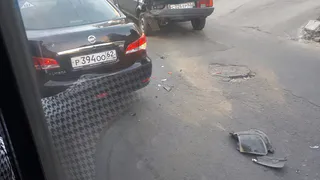 На улице Свободы в Рязани "Ниссан" врезался в "девятку"