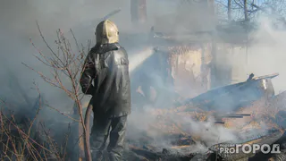 Пожар в Рязанской области - дотла сгорел деревянный дом