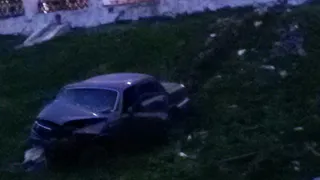 ДТП у цирка: водитель сумел выбраться из разбитого авто и убежать