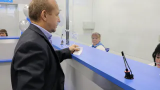 На Семинарской закрывается пункт приёма платежей «КВЦ»