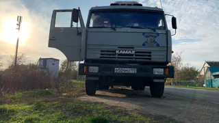 В Михайловском округе врезались 2 «КамАЗа»