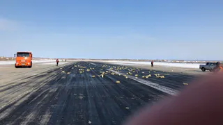 3.5 тонны золота разбросало по взлетной полосе аэропорта в Якутске