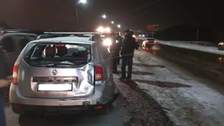 Автоледи вылетела на встречку и столкнулась с грузовиком