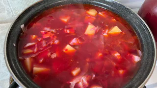 Просто необходимо убрать из борща этот самый главный ингредиент — вкус супа станет ярче и богаче. Секрет шеф-поваров
