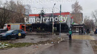 В Рязани сгорели палатки с шаурмой и лепешками на улице Черновицкой 