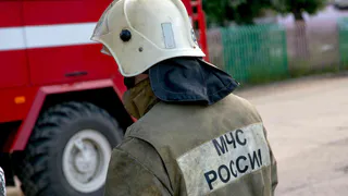 Ночью в Октябрьском городке сгорели три гаража и два автомобиля