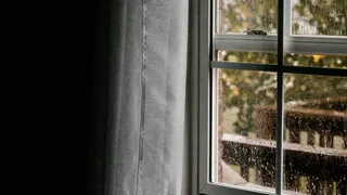 "Каждый раз в ЖЭУ №9 принимают жалобу как новую": рязанец пожаловался на протекающую крышу