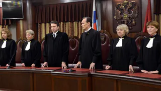 В Рязани клиента фитнес-клуба оштрафовали за одежду с экстремистской символикой