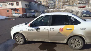 Рязанские таксисты подняли цены из-за убитых дорог и пробок