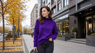 Фиолетовый перестал быть цветом «на особый случай»: royal purple вошёл в палитру осени-2026 – как добавить его в обычный гардероб