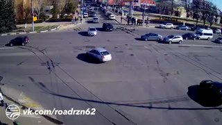 Сегодня утром на площади Ленина произошло 2 ДТП