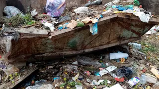 Рязанцы не знают, что делать: в Мирном перестали вывозить мусор
