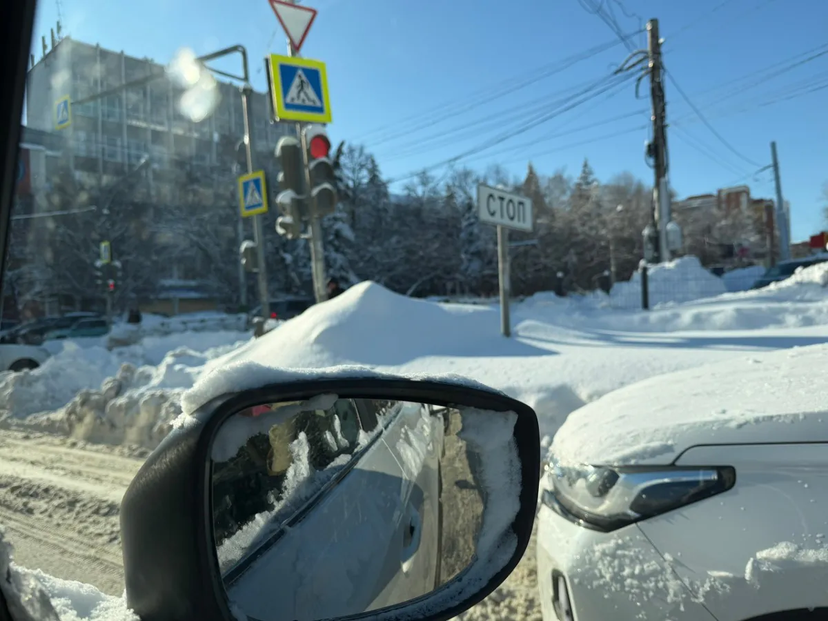 «Чкалова стала односторонней?»: рязанцы жалуются на опасную парковку у площади Победы