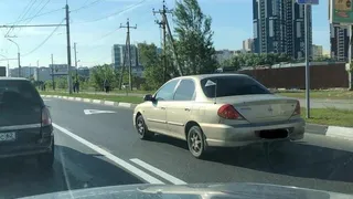 Рязанцы жалуются на водителей, выезжающих на выделенную полосу на Московском шоссе