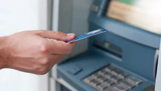 В Милославском районе из банкомата украли 30 тысяч рублей