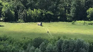 Под спорт? На участке в Лесопарке, где хотели возводить школу, начались строительные работы