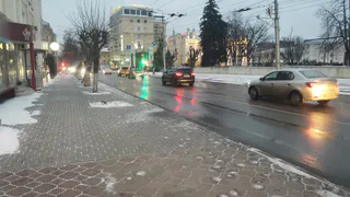 Верховный суд пояснил: какой поворотник нужно включать водителю при въезде на кольцо — правый или левый