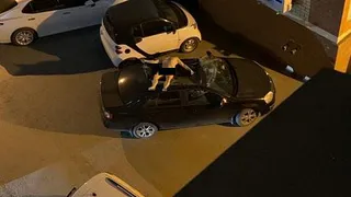 На Татарской из окна выпал голый мужчина