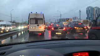 Алкоголя - больше нормы в 7 раз: пьяный мотоциклист протаранил "Ладу"