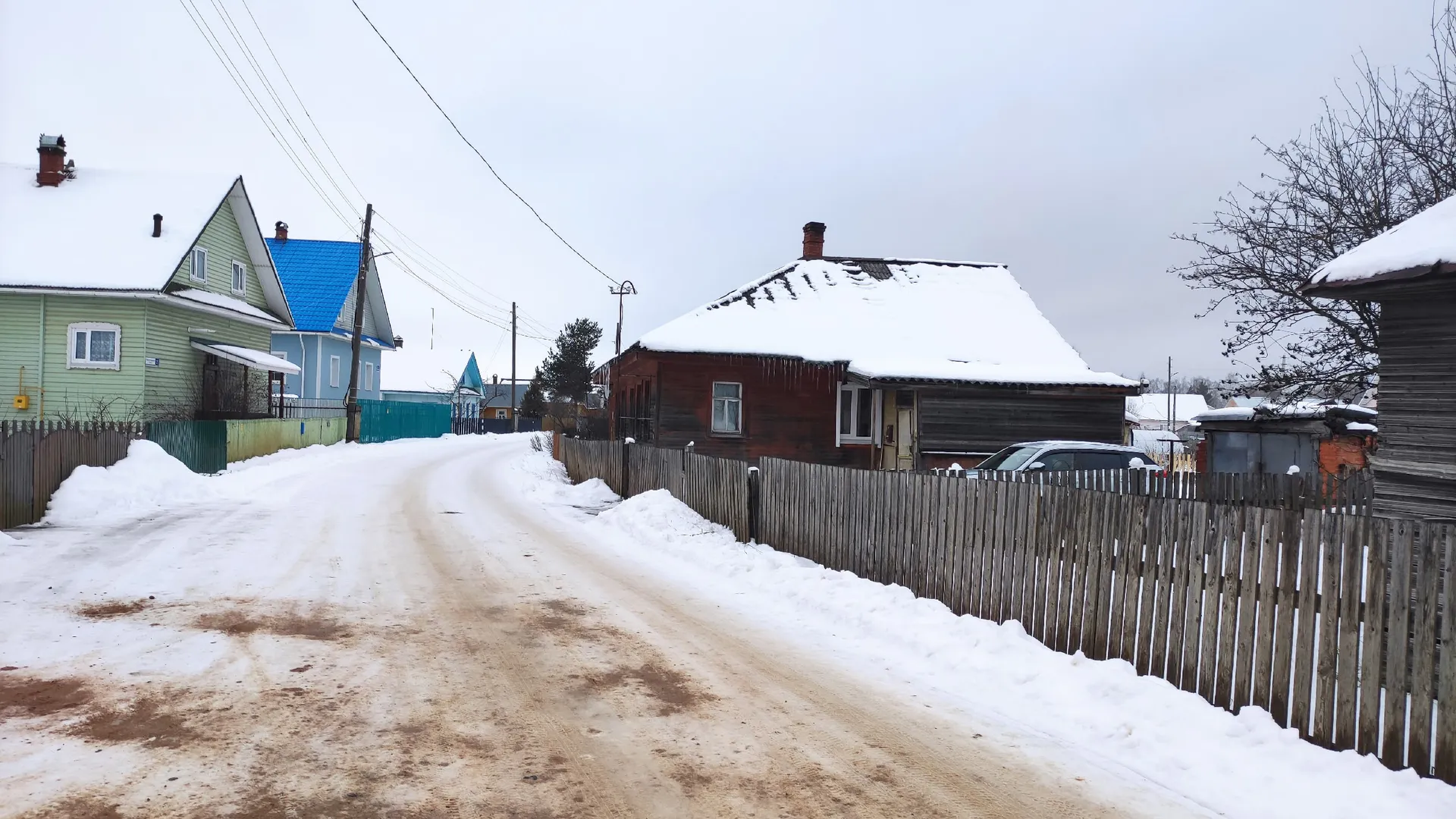 Молодая семья переехала из Москвы в глухую деревню - вот как они пережили первую зиму