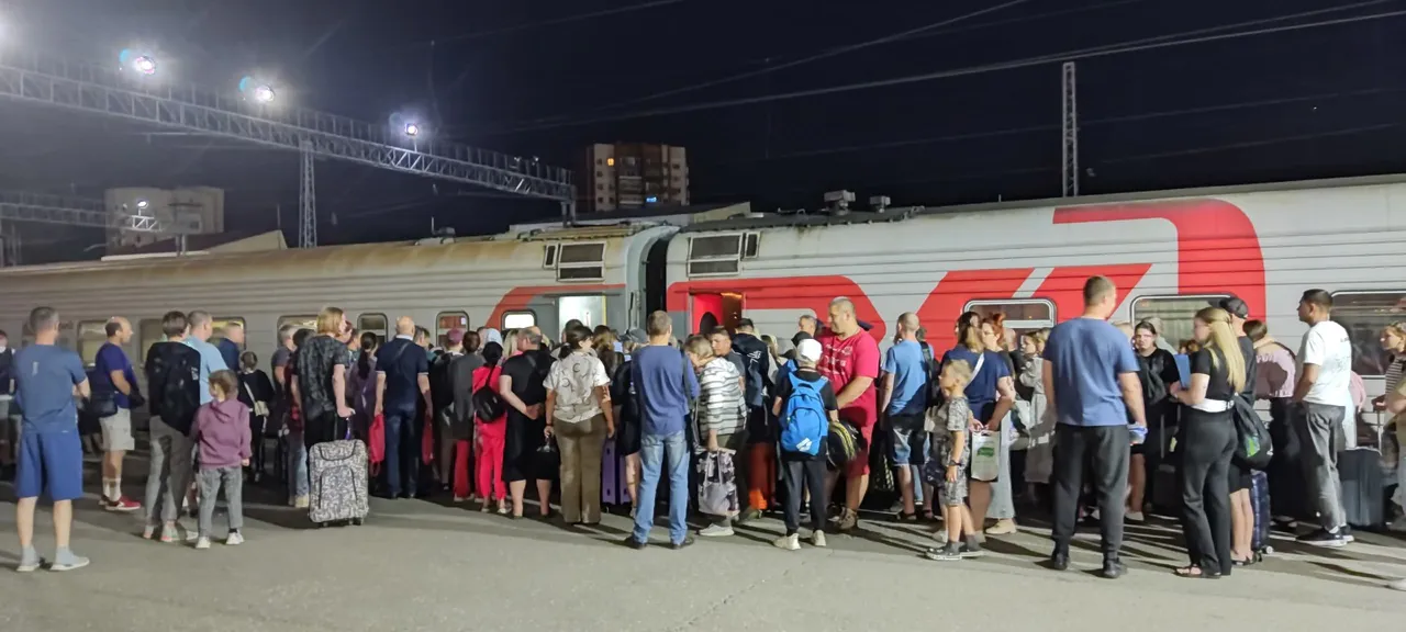 Люди в ярости сдают свои билеты - в поезде теперь полностью запрещено - как этим летом будут ездить пассажиры РЖД